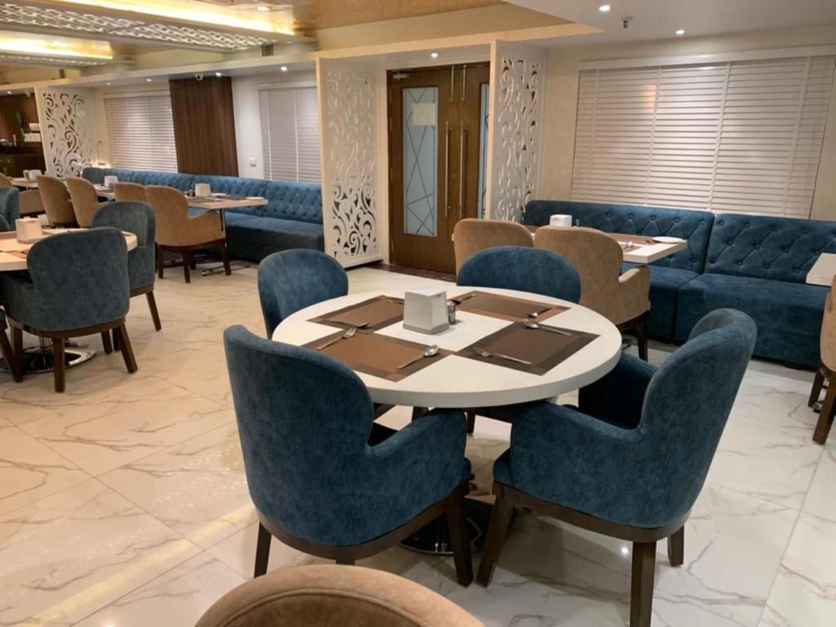 Airport Hotel Ramhan Palace Mahipalpur Нью-Дели Экстерьер фото