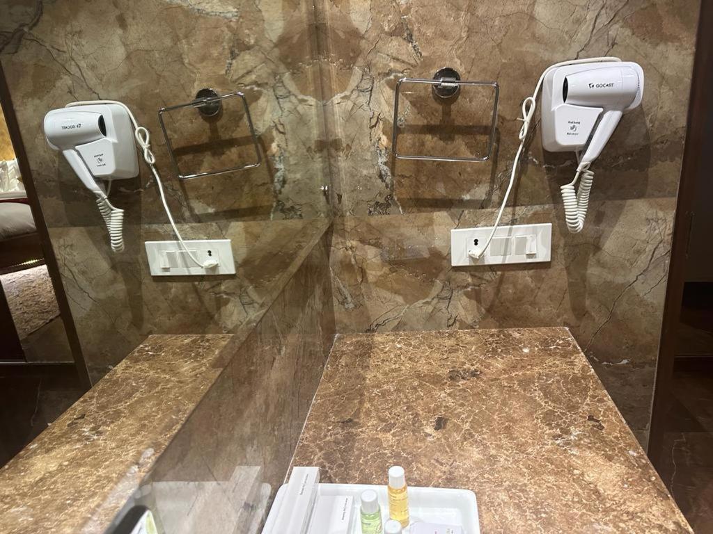 Airport Hotel Ramhan Palace Mahipalpur Нью-Дели Экстерьер фото