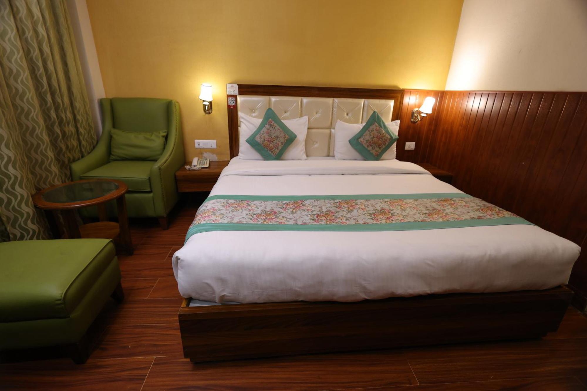 Airport Hotel Ramhan Palace Mahipalpur Нью-Дели Экстерьер фото