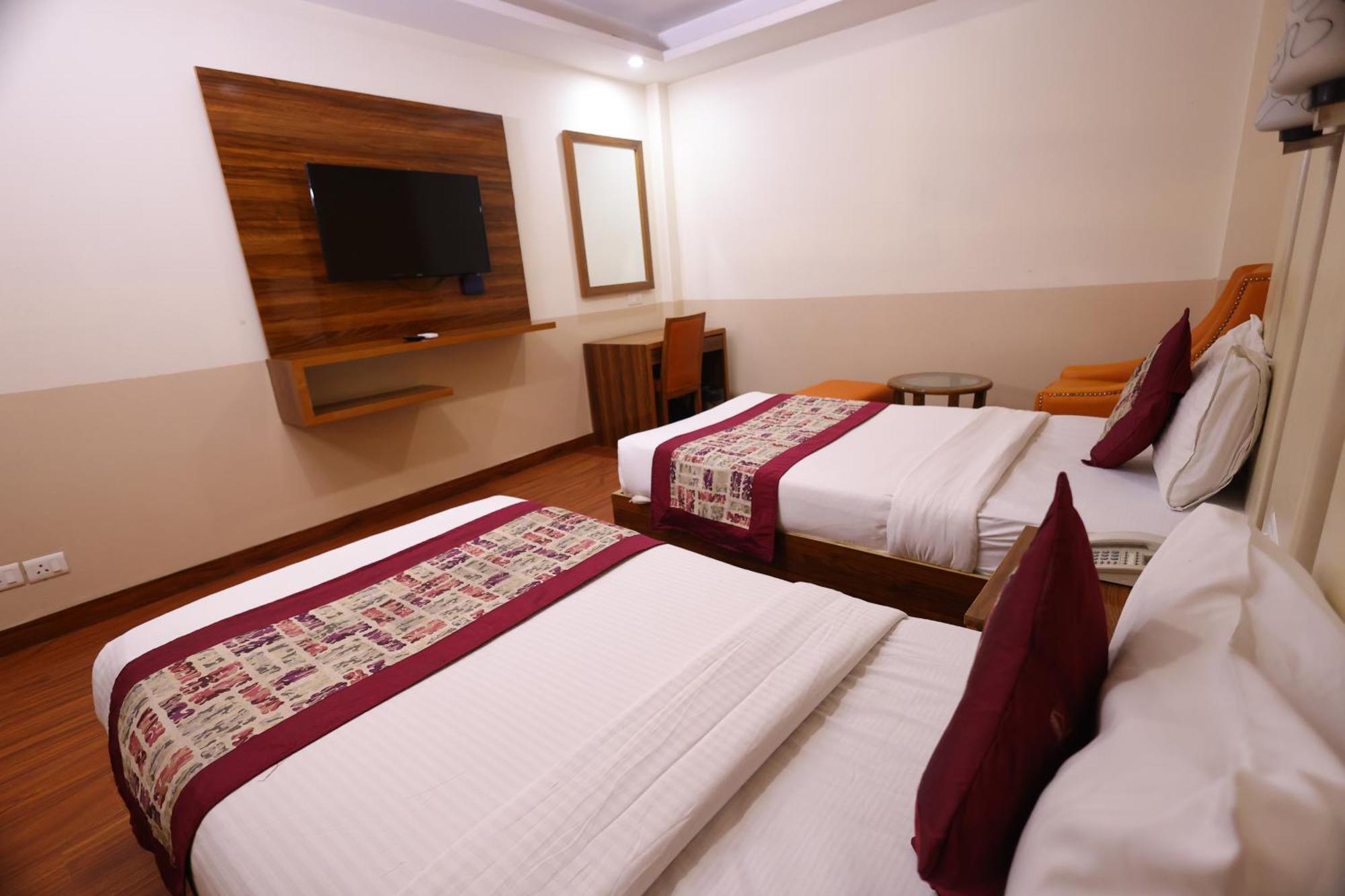 Airport Hotel Ramhan Palace Mahipalpur Нью-Дели Экстерьер фото