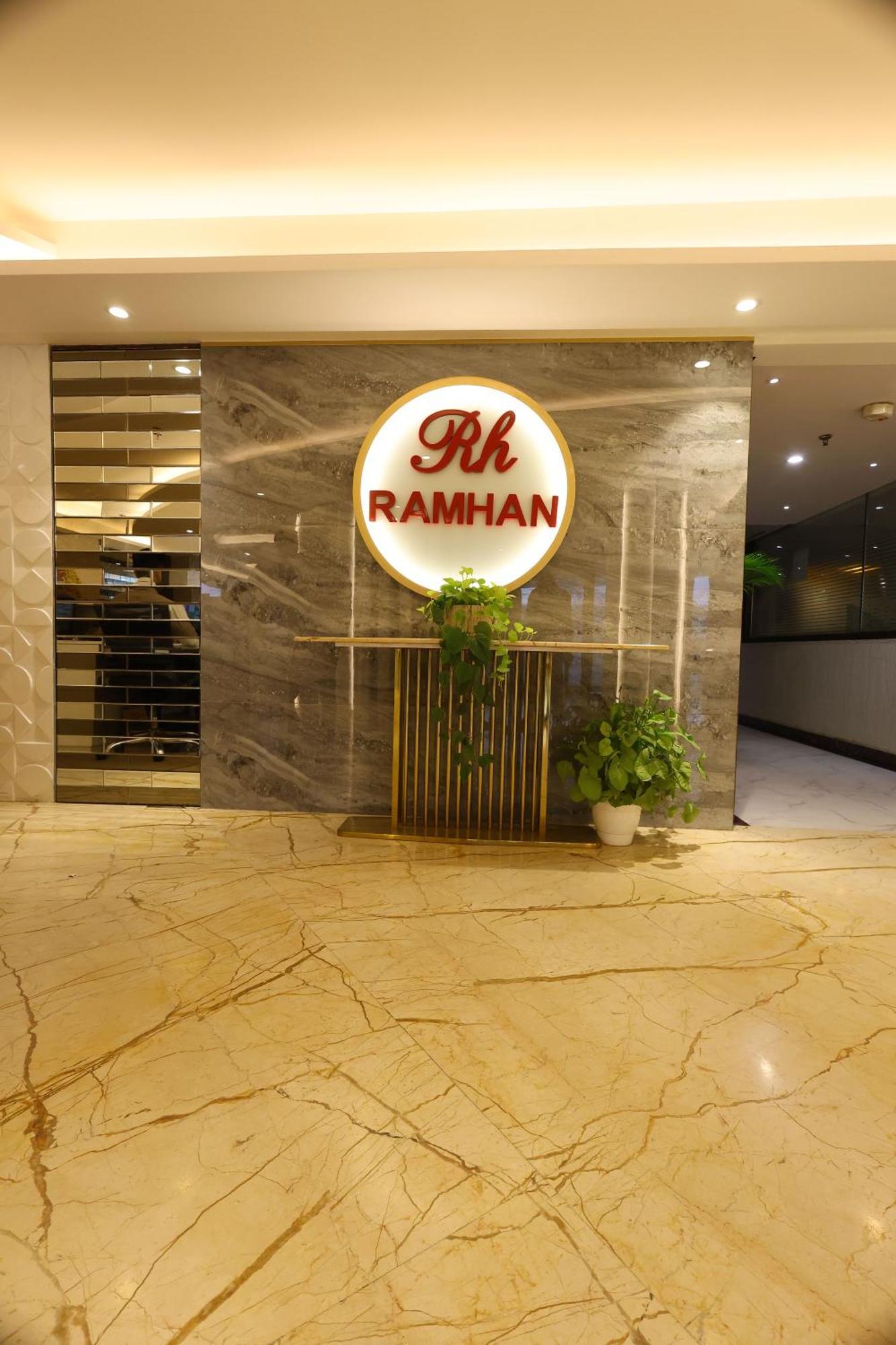 Airport Hotel Ramhan Palace Mahipalpur Нью-Дели Экстерьер фото