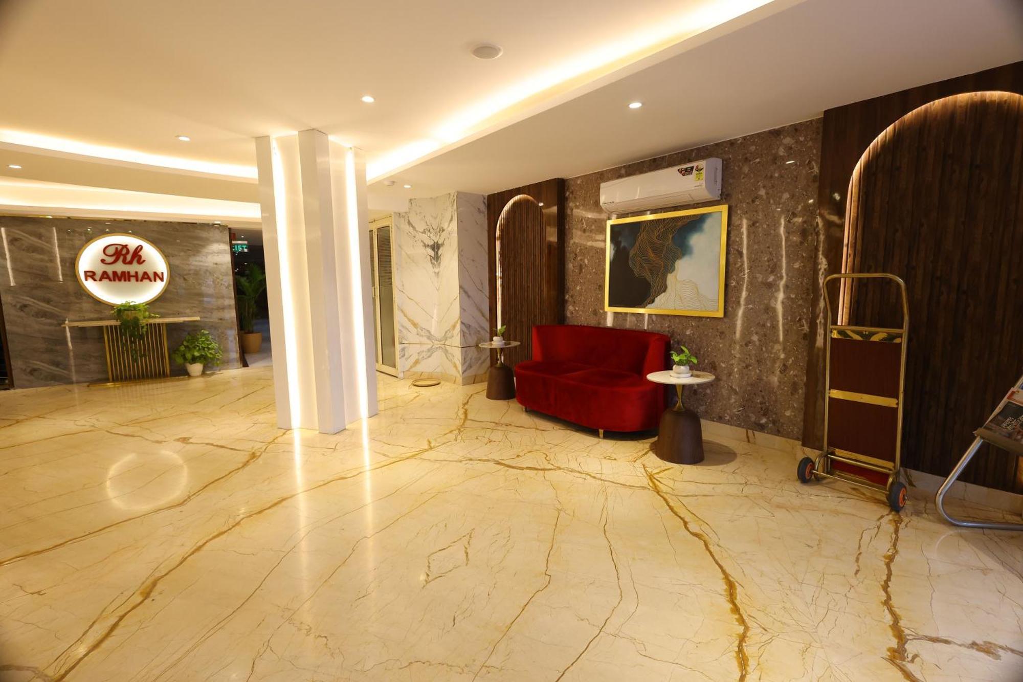 Airport Hotel Ramhan Palace Mahipalpur Нью-Дели Экстерьер фото
