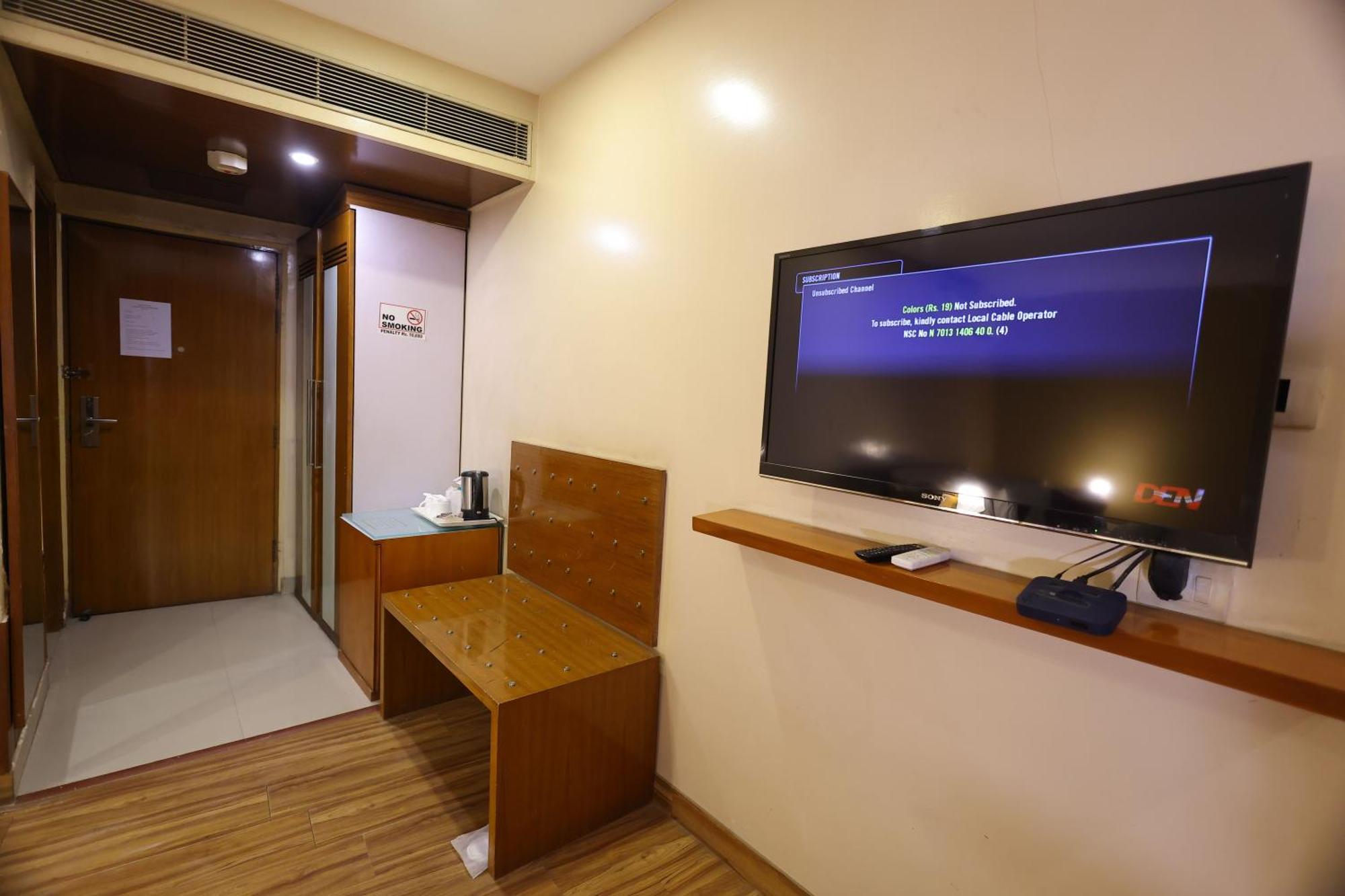 Airport Hotel Ramhan Palace Mahipalpur Нью-Дели Экстерьер фото
