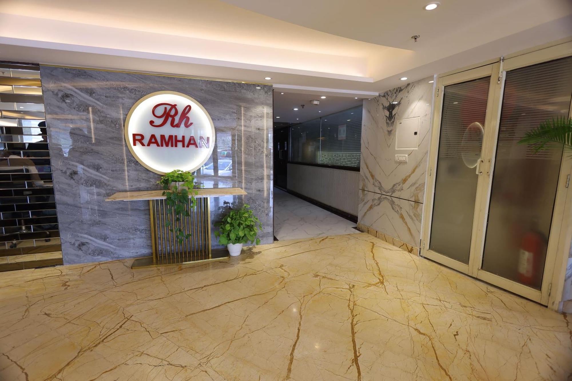 Airport Hotel Ramhan Palace Mahipalpur Нью-Дели Экстерьер фото