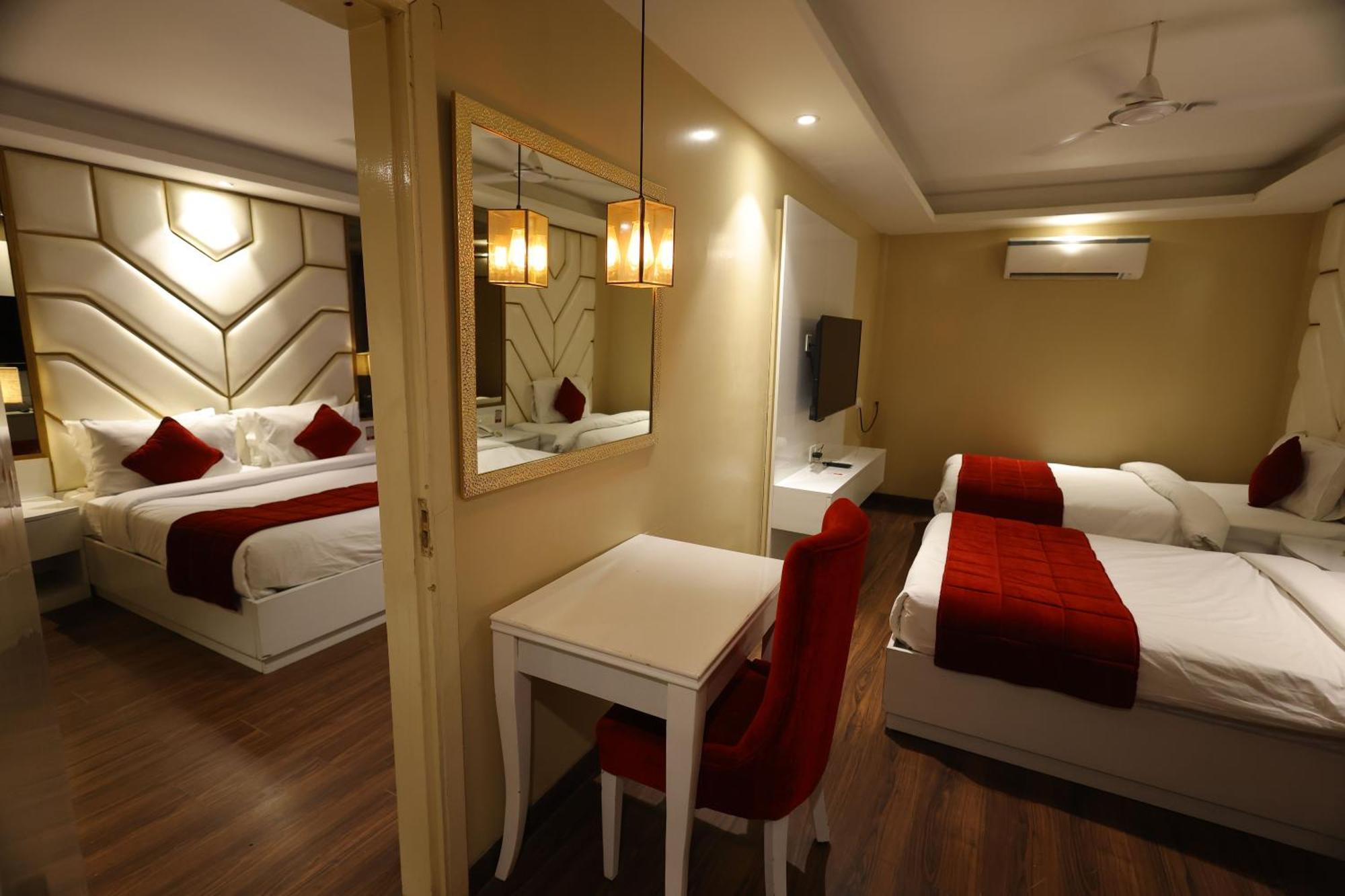 Airport Hotel Ramhan Palace Mahipalpur Нью-Дели Экстерьер фото