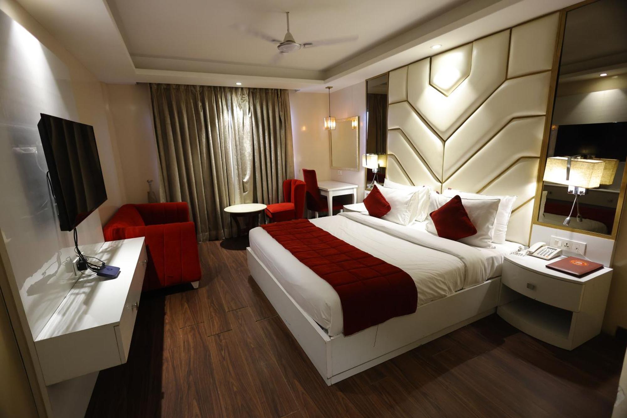 Airport Hotel Ramhan Palace Mahipalpur Нью-Дели Экстерьер фото