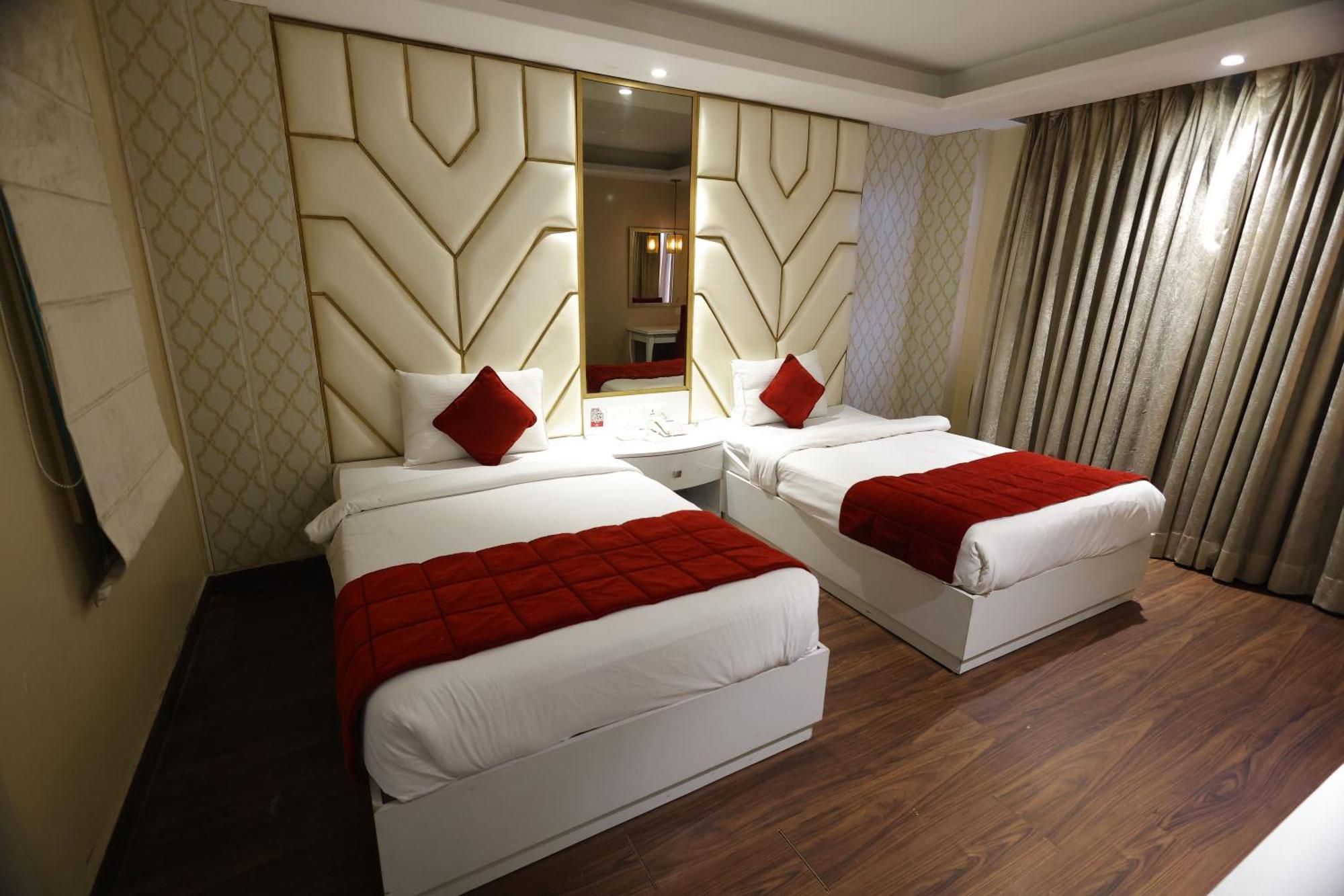 Airport Hotel Ramhan Palace Mahipalpur Нью-Дели Экстерьер фото