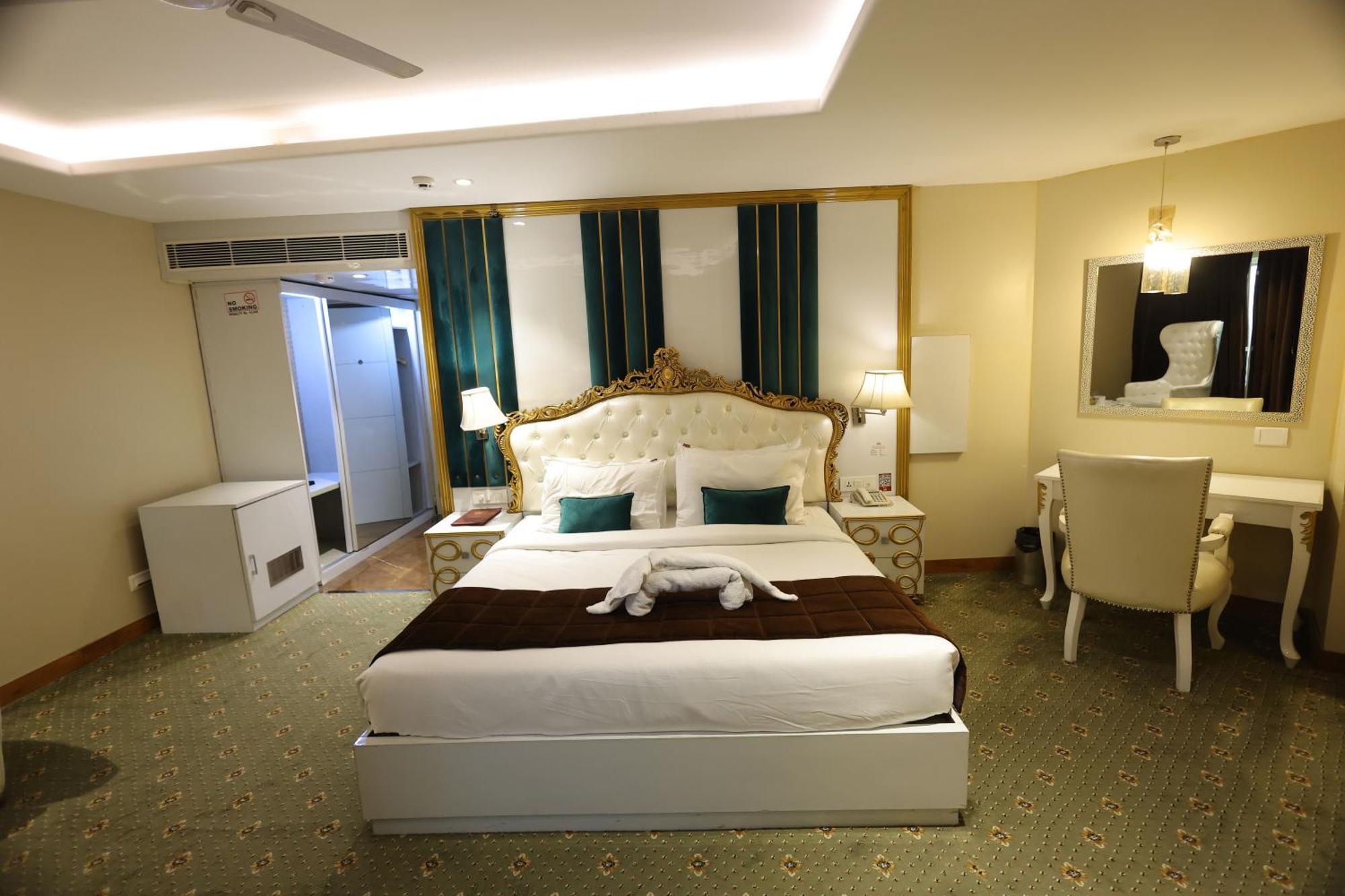 Airport Hotel Ramhan Palace Mahipalpur Нью-Дели Экстерьер фото
