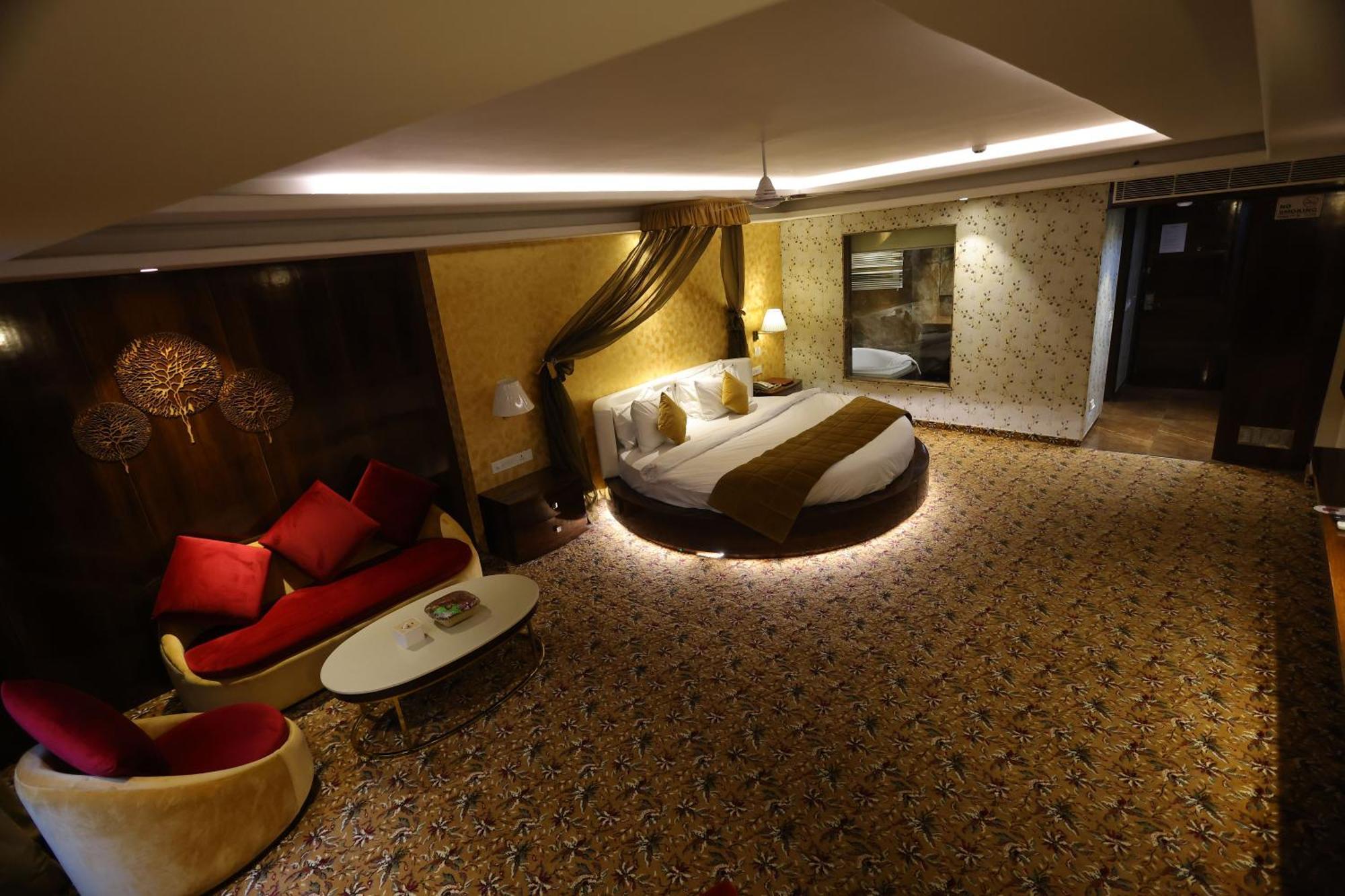 Airport Hotel Ramhan Palace Mahipalpur Нью-Дели Экстерьер фото
