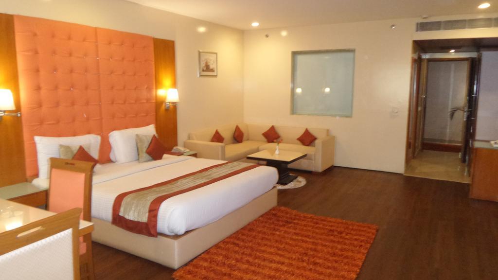 Airport Hotel Ramhan Palace Mahipalpur Нью-Дели Экстерьер фото