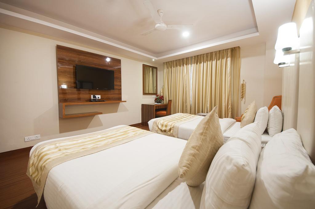 Airport Hotel Ramhan Palace Mahipalpur Нью-Дели Экстерьер фото