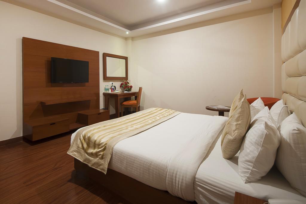 Airport Hotel Ramhan Palace Mahipalpur Нью-Дели Экстерьер фото