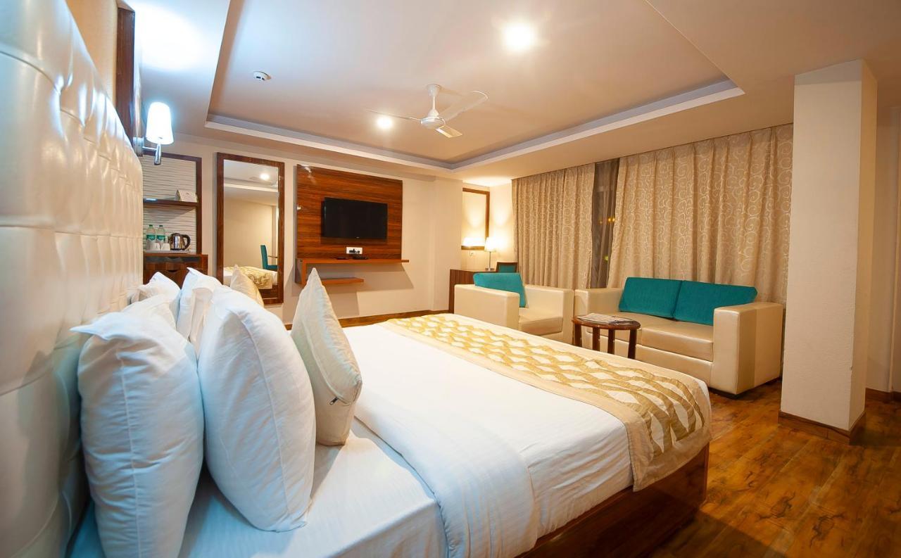 Airport Hotel Ramhan Palace Mahipalpur Нью-Дели Экстерьер фото